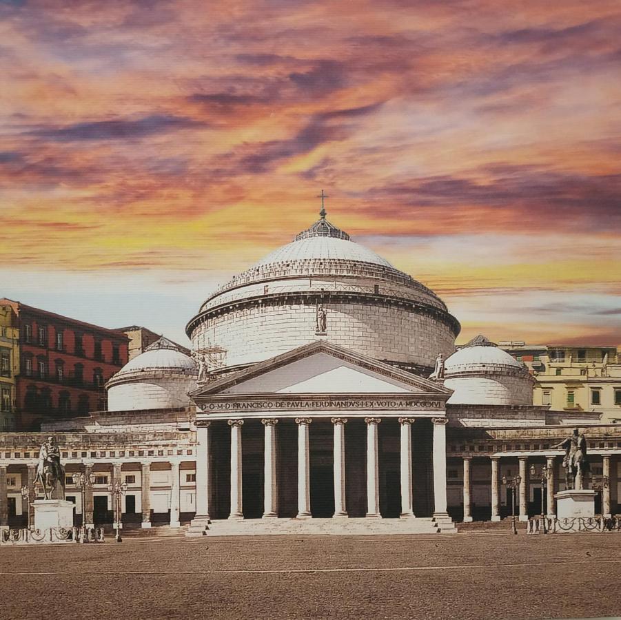 Una Terrazza Sulla Galleria Umberto *